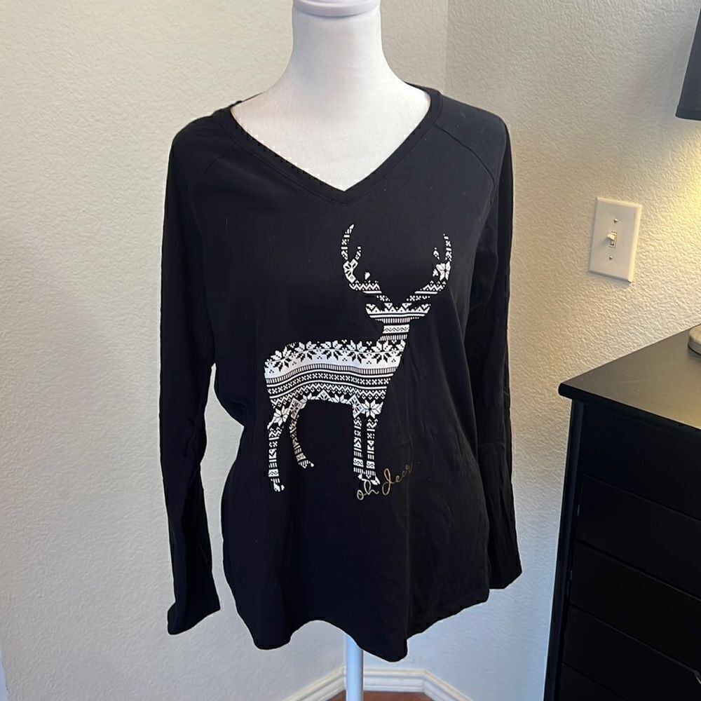 City Streets Long Sleeve Reindeer Tee - Size Medium